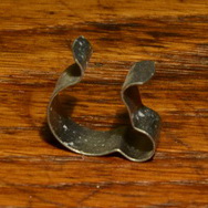 Kabelklemme, Metall glanzverzinkt, 12 - 15mm, passend für max. 5mm Kabel oder Zug 