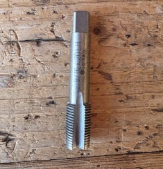 Pedal Gewindebohrer " 9/16 Zoll" links  (Standard-Pedalgewinde), Spitzenqualität aus Deutschland NOS, ideal zum nachschneiden 