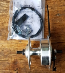 Trommelbremsnabe "Sturmey Archer", Alu Nabenkörper, 90 mm Trommel, 36Loch, hochwertige Ausf., incl. Montageset 