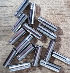 Abschlußhülse / Endkappe, D=5.7/5,3 mm abgesetzt, 5,0 mm innen, L=16,5mm, Bohrung 2.0mm,  Messing vernickelt 