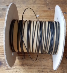 Kabel Meterware, schwarz, D=1.3mm, Kabelösen etc. findet ihr dazu passend im SHOP      