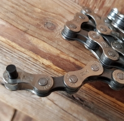 Fahrradkette Shimano  HG71, 6/7/8-fach, 116 Glieder, Top- Schaltungskette für Fahrradklassiker Rennrad und MTB 