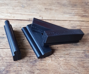 Bremsklötze für frühe Exporträder mit "horseshoe" Bremse , u.a. Typ Raleigh, Philipps, Rudge etc., Satz 4 Stück, schwarz, ca. 46,5 mm 