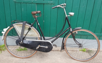 Damenfahrrad "GAZELLE", 60er Jahre, schöner Originalzustand!, 28 Zoll, , RH: 58,5 cm, Gazelle Lenker, Sattel etc.  