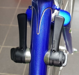 Schalthebel Satz "Suntour", Synchro m. Rasterung 6-fach, schwarz, orig. 80er Jahre, alte Neuware ! 