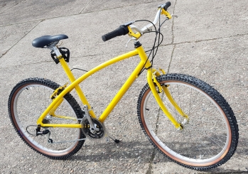 Cruiser , 26 Ballonreifen, Bj:  80-90 Jahre, augenscheinlich nie gefahren aus Ladenauflösung, Zustand siehe Bilder.   