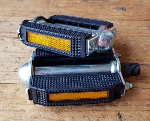 Pedale f. Tourenrad, Klapprad etc., Standard Gewinde 9/16 Zoll, zerlegbar m. Reflektoren, günstig aus Lagerbestand 