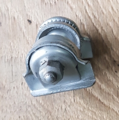 Sattelkloben für 14mm Schiene, orig. 30-60er Jahre, silbern lackiert mit etwas Lagerpatina, orig. Altbestand ! 