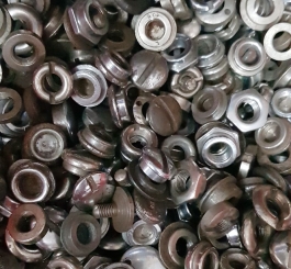 Achsmutter f. Tretlager, je nach Ausführung NOS oder gebraucht lieferbar ab 6,95 Euro/Stück. ! Bitte anfragen, siehe Langtext. 