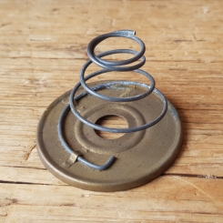 RIEMANN Karbidlaternen Bechereinsatz mit Feder, 56 mm, are, orig. alte Neuware !, ggf. mit leichter Patina   