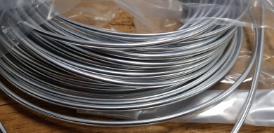 Bowdenzug Außenhülle, glatt chrom glänzend , Durchmesser außen 5.0mm, innen mit Leichtlaufhülle für 1,5 mm Innenzug 
