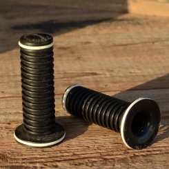 Kunststoffgriff, "Spirale", schwarz,  22mm, 70/80er Jahre, orig Altbestand 