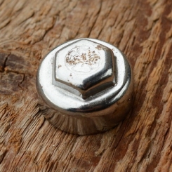 Pedalkappe, "KB Kleeblatt", Innengewinde, verchromt, D_innen=22.5mm D_aussen=24.7mm, orig. alte Neuware 