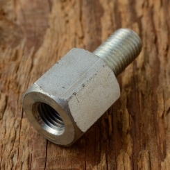 Achsverlängerung Vorderachse, Standardgewinde FG 7,9 mm, L= ca. 31mm, SW 15mm,  Abb ähnlich 
