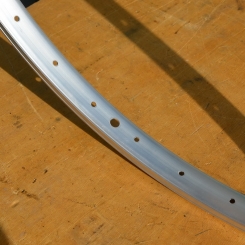 Kastenfelge 26 Zoll (21-559), Breite 27 mm, , 36-loch, Ventilbohrung 8,5 mm 