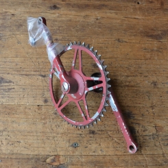 Tretlager Glockenausführung "Universal" 50er Jahre, Achslänge 135 mm, Kurbellänge 172 mm 