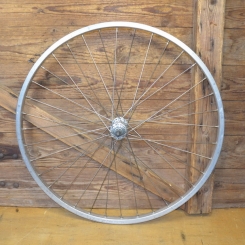 Laufrad vorn 26 x 1,75 (559-20), Ventilbohrung 8,5 mm, Breite 25 mm 