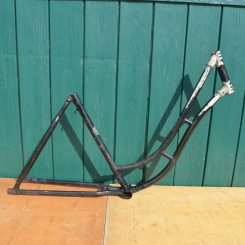 Fahrradrahmen "Puch" 28 Zoll, Damenausführung, schwarz, Linierung grün/gold, 