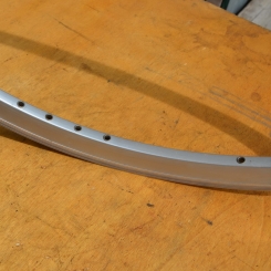 Hohlkammerfelge 28 Zoll (622-16), Breite 22 mm, Ventilbohrung 6 mm 