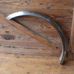 Moped-Schutzblech 17 Zoll vorn, roh, Weite unten ca. 625 mm, Breite ca. 75 mm 