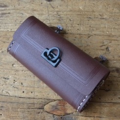 Werkzeugtasche, Lefa, Braun, mit Kunststoffriemchen, Maße 150x75x30 mm 