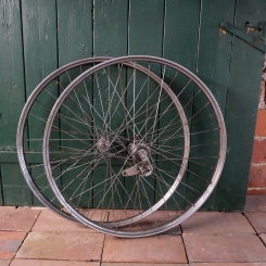 Laufradsatz 26 Zoll für Ballonbereifung, Felgen verchromt mit Patina, 