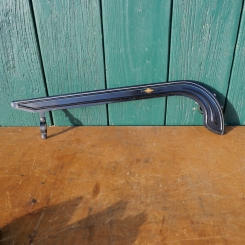 Kettenschutz "Juma" schwarz, Linierung weiß/blau, Länge ca. 520 mm 