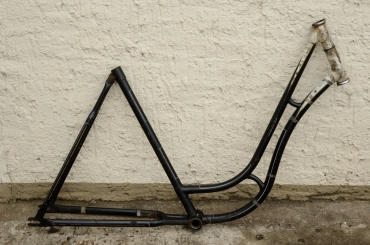 Fahrradrahmen "MUFAG",  Damenausf., 28 Zoll,  RH=55cm, orig. 50er J., ohne Gabel,  ohne Tretlager 