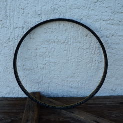 Wulstfelge 24 Zoll, 36 Loch, Stahl schwarz, Holzdekor mittig mit Linien hellblau, Breite 33 mm    