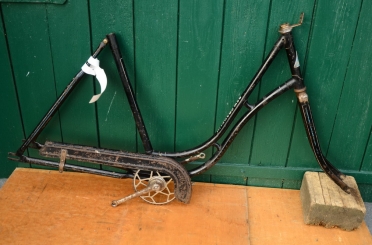 Fahrradrahmen "BSW" (Berlin Suhler Waffenwerke), Damenausführung der 30er Jahre 