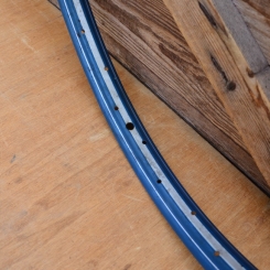 Felge für Drahtbereifung 26 x 1,75, blau, Dekor silber-weiß, Patina, Breite 35 mm, 36-Loch 