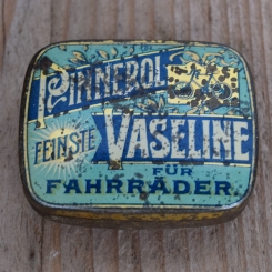 Blechdose "PINNEROL FEINSTE VASELINE" orig. 30 er Jahre, 59 x 47 x 21 mm, ohne Inhalt 