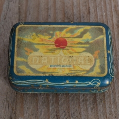 Flickzeug Blechdose "NATIONAL" orig. 20 er Jahre, 58 x 40 x 18 mm, ohne Inhalt 