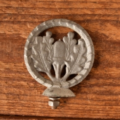 Schutzblechfigur EICHENLAUB - passend für jedes Rad, Alu Druckguss, orig. Altbestand 30-40er Jahre, Zustand siehe Bild 