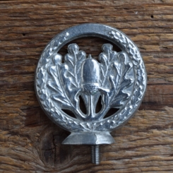 Schutzblechfigur EICHENLAUB - passend für jedes Rad, Alu Druckguss, orig. Altbestand 40er Jahre, Zustand siehe Bild 