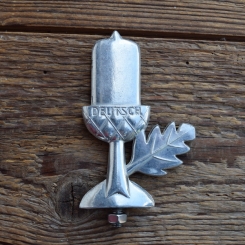 Schutzblechfigur DEUTSCH, Alu Druckguss, neu aus Altbestand 30-50er Jahre, Zustand siehe Bild 