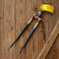 Gabel 26"orig. 50er J. unrestauriert, Schaftlänge 162 mm, Scheidenlänge 360 mm, Weite oben 55 mm, Zustand siehe Bilder  