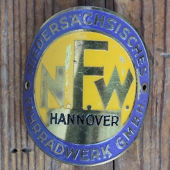 Steuerkopfschild N.F.W. Niedersächsische Fahrrad Werke, 50er Jahre, Originalschild aus Sammlungsbestand 
