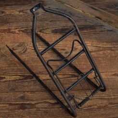 Gepäckträger, orig. 50er Jahre, gebraucht mit Gebrauchsspuren s. Bilder, Breite 14,5cm, Höhe c.a. 34cm 