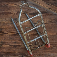 Gepäckträger, orig. 50er Jahre, gebraucht mit Gebrauchsspuren s. Bilder, Breite 16cm, Höhe c.a. 35cm 