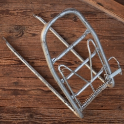 Gepäckträger, orig. 50er Jahre, gebraucht mit Gebrauchsspuren s. Bilder, Breite 16cm, Höhe c.a. 37,5cm 