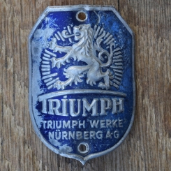 Steuerkopfschild TRIUMPH, 30er Jahre, Originalschild aus Sammlungsbestand 