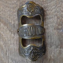 Steuerkopfschild INTERNATIONAL, 20er Jahre, Originalschild aus Sammlungsbestand 