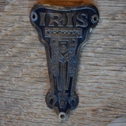 Steuerkopfschild IRIS, 20er Jahre, Originalschild aus Sammlungsbestand 