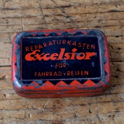 Flickzeug Blechdose "EXCELSIOR" orig. 20er Jahre, 68 x 46 x 21 mm, ohne Inhalt 