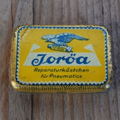 Flickzeug Blechdose "JORÖA" orig. 30 er Jahre, 59 x 40 x 18 mm, ohne Inhalt 