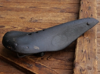 Sattel LEPPER, für Rennrad, Leder, braun, Gestell ursprünglich vernickelt, original 20er Jahre, gebr. 