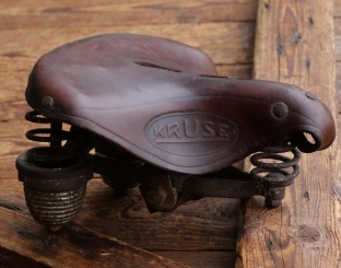 Sattel Damen, KRUSE, Paderborn/WITTKOP für Tourenrad, Leder, braun, Gestell verchromt, original 30er Jahre, gebr. 