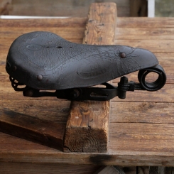 Sattel, Herren, KNOOP #208, Leder braun, Gestell schwarz, 10er/20er J., gebr. 