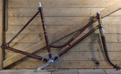 Fahrrad - Damenrahmen sportl. Form "Miele", 1950er J., 28 Zoll, Originallack 